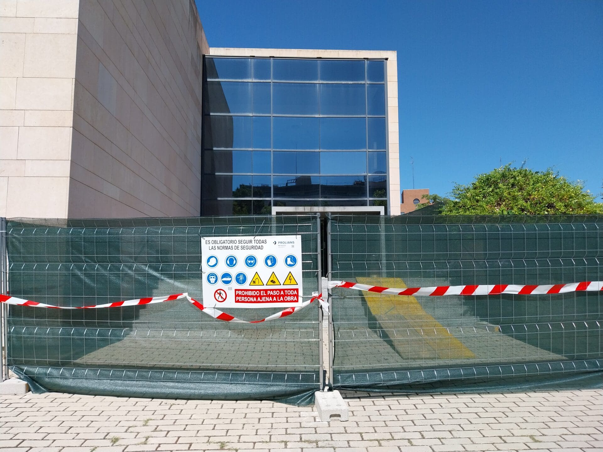 C11 - REFORMA DE LA INSTALACIÓN INTERIOR DE CLIMATIZACIÓN Y FOTOVOLTAICA DEL EDIFICIO MULTIUSOS DEL C.P DE CANILLAS