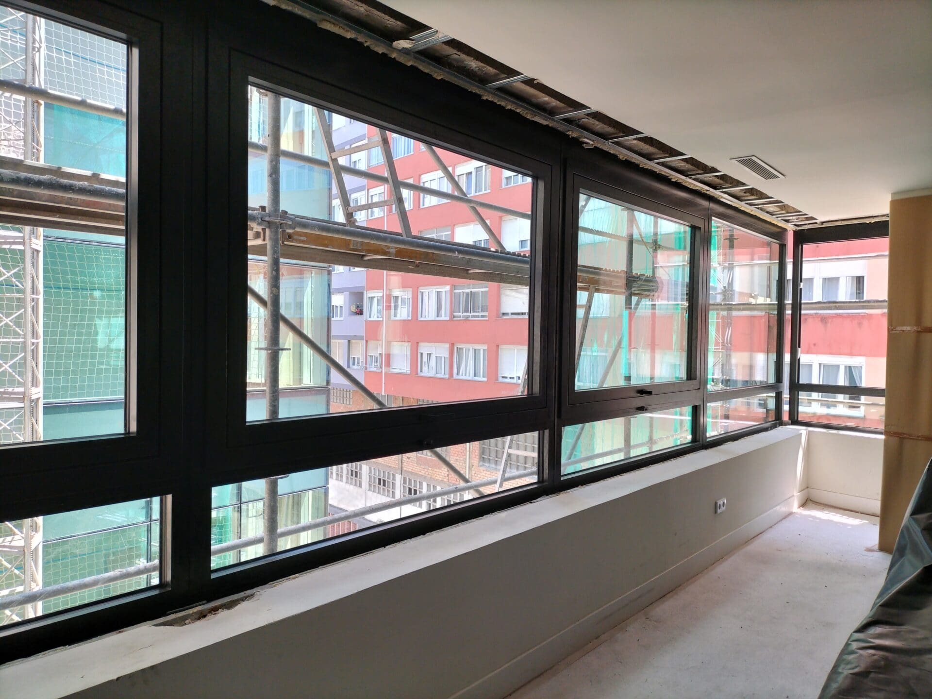 C11 - OBRAS DE MEJORA DE LA EFICIENCIA ENERGÉTICA EN EL INMUEBLE DE PATRIMONIO SINDICAL ACUMULADO DE SANTANDER